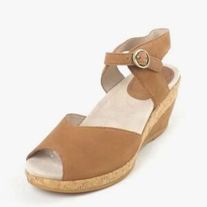 Dansko Charlotte Camel Tan Nubuck Suede Leather‎ Boho Buckle Wedge Sandals 42
